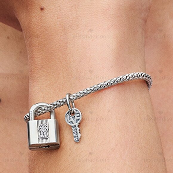 Pandora Padlock and Key Dangle Charm - Picture 5 of 7